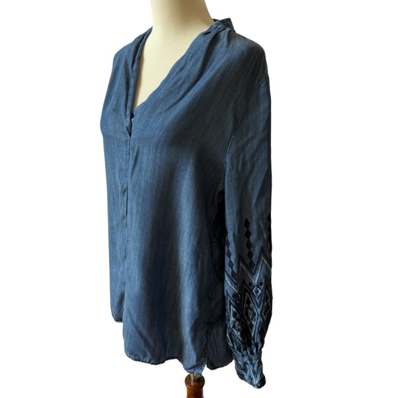 CHICOS POPOVER TOP TENCEL EMBROIDERED SLEEVES CHAMBRAY BOHO CHIC FESTIVAL 8/10 - Picture 3 of 11